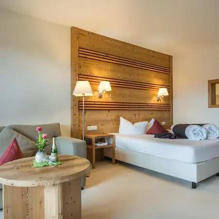 Landhotel Gockelwirt Eisenberg  Eksteriør billede