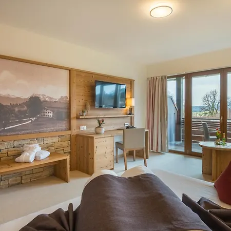 Landhotel Gockelwirt Eisenberg  Eksteriør billede